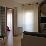 5 Minutes Walk From The דירה