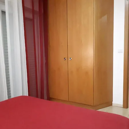 Apartman 5 Minutes Walk From The *