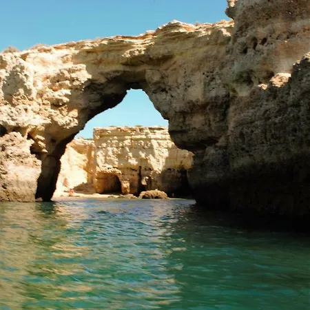 Apartament 5 Minutes Walk From The Albufeira