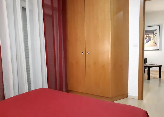 Lägenhet 5 Minutes Walk From The *